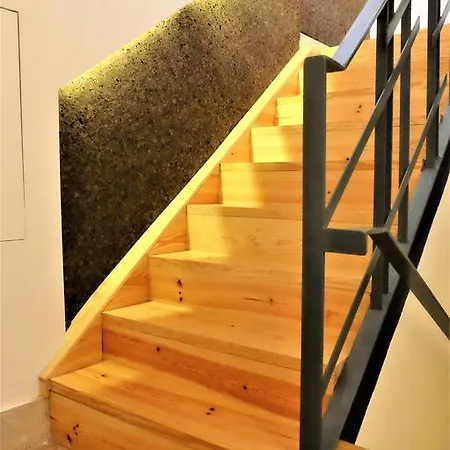 Uppe * Лісабон