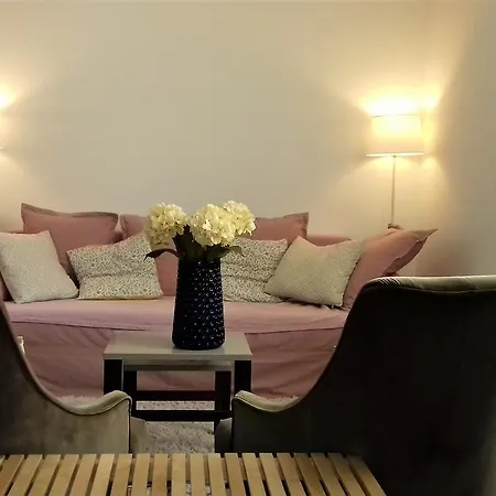 Uppe Apartment *